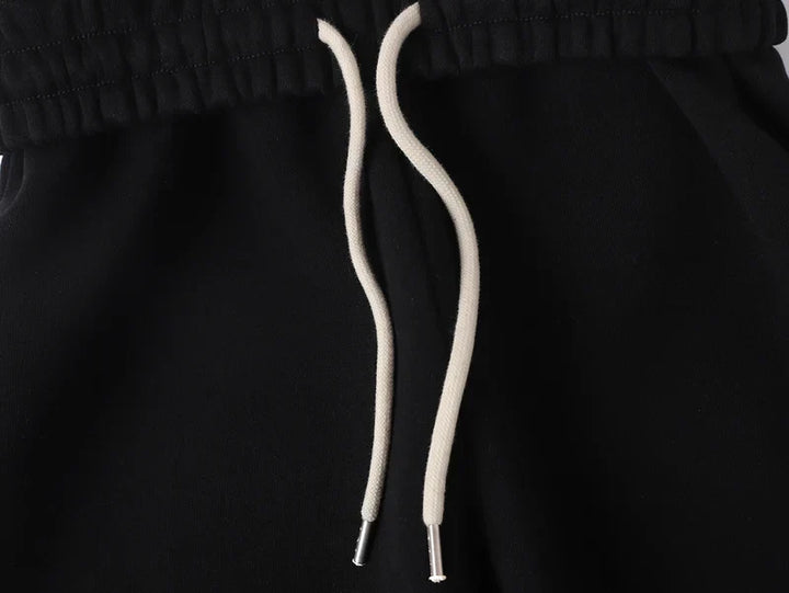 WIDE LEG SWEATPANTS.